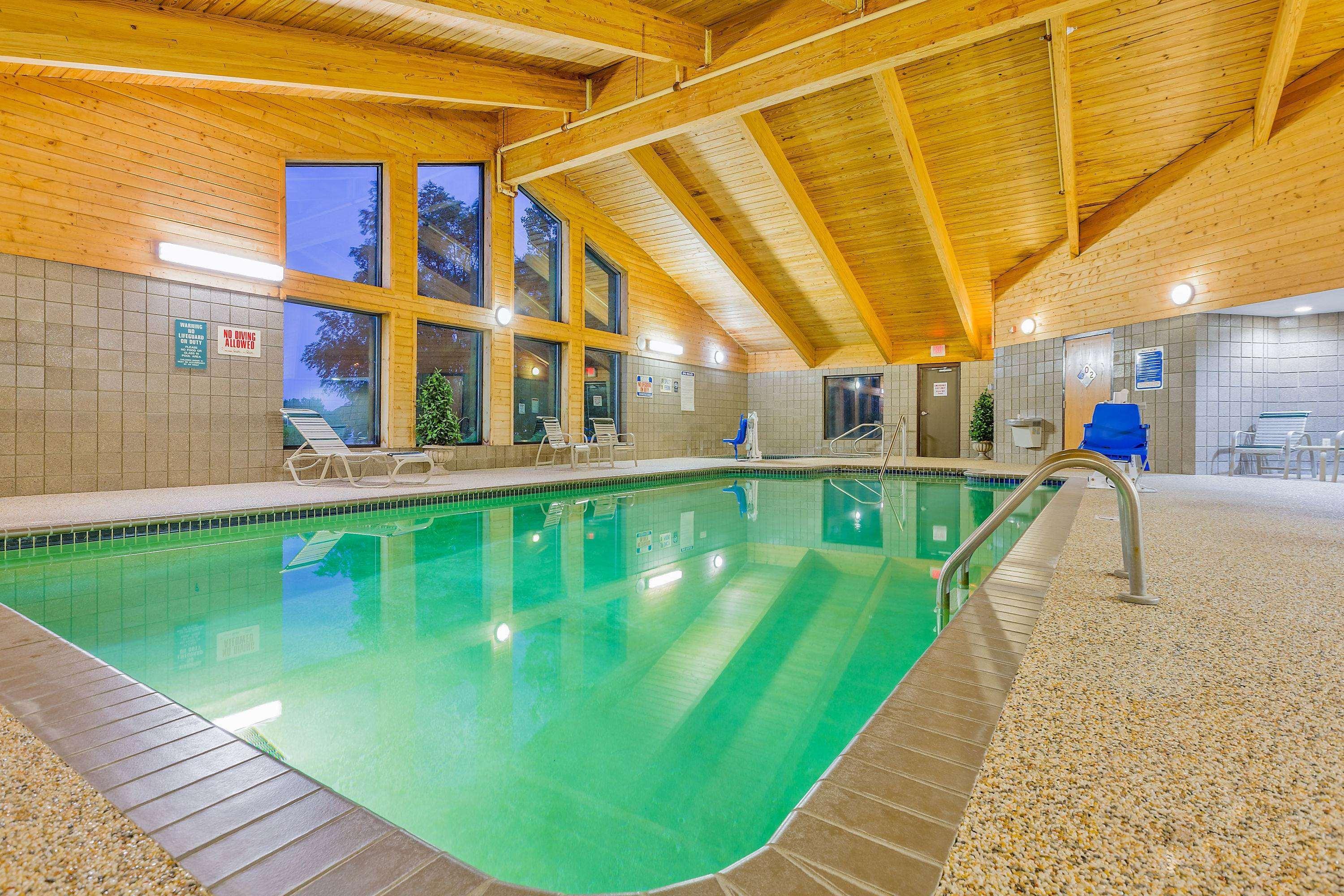 Americinn By Wyndham Algona Экстерьер фото