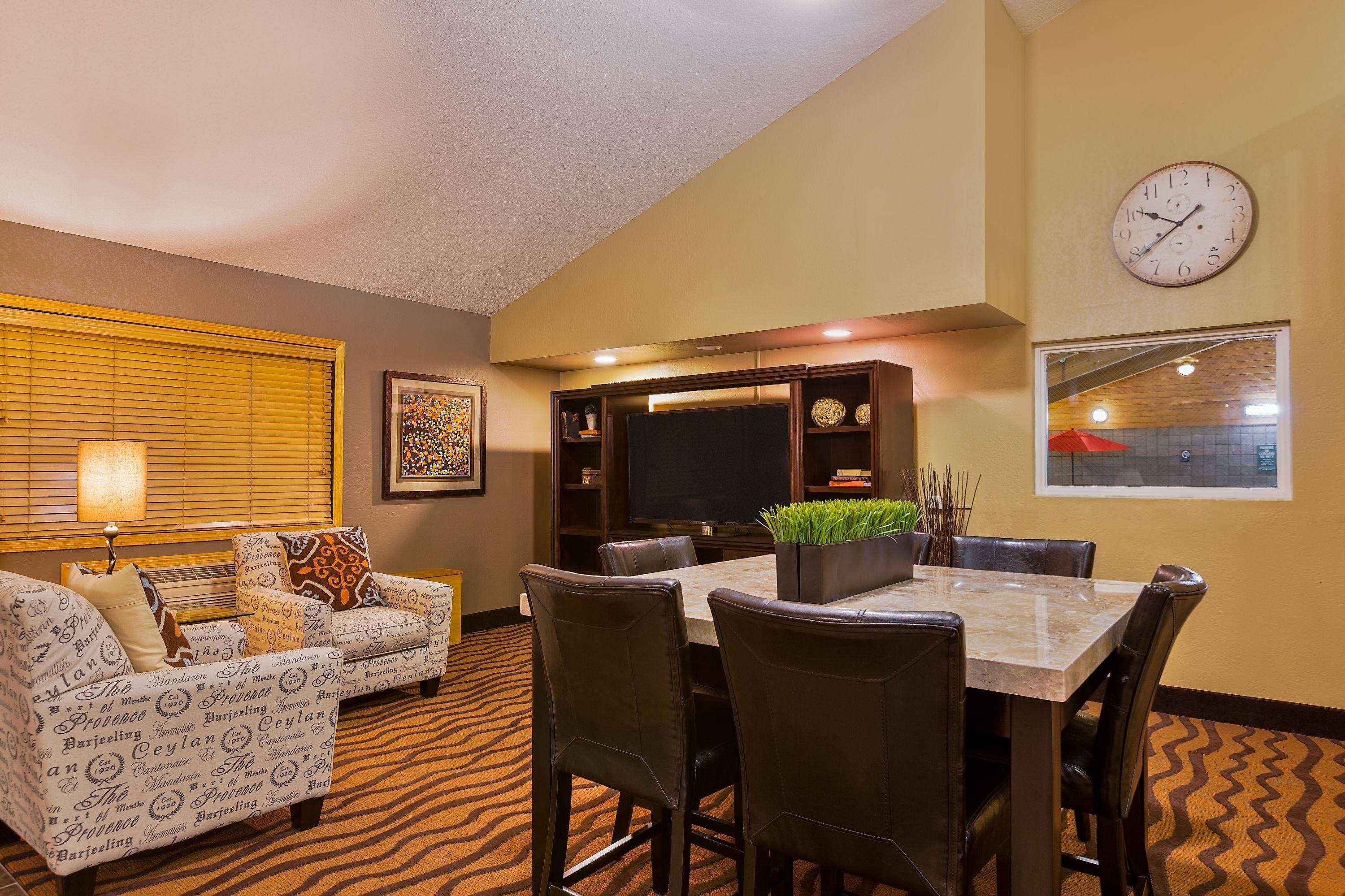 Americinn By Wyndham Algona Экстерьер фото